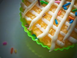 U Must Have - 24 Eco-friendly Silicone Cupcake Liners (Reusable, Non-Stick). Baking Cups, Molds for Muffins and... N8