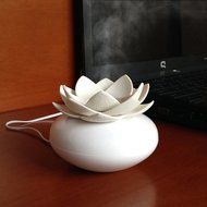 YJY 100mL Lotus Aromatherapy Essential Oil Diffuser - USB Silent Ultrasonic Waterless Auto Shut-off Air Humidifier... N6