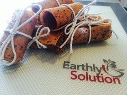 Earthly Solution Professional Grade Silicone Baking Mat, with Ebook, 16.5" x 11", Grey and White N2