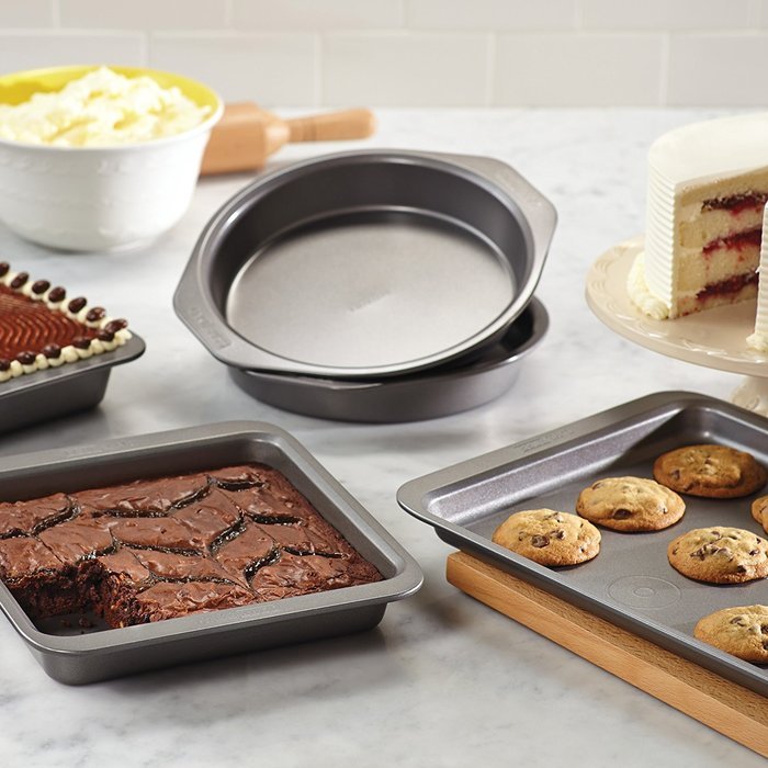 Cake Boss Basics Nonstick 5-Piece Bakeware Set, Gray N3