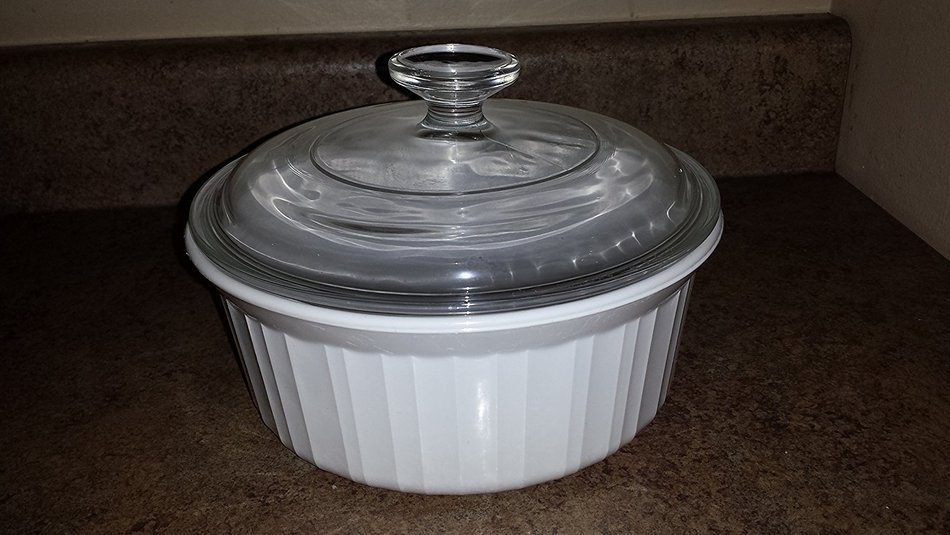 Corning Ware "French White" (F-5-B) Round Casserole Baking Dish with Lid (1.6 quarts) N4