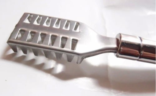 New Stainless Steel Fish Scaler Remover Home Kitchen Gadgets Scale Fish Tools