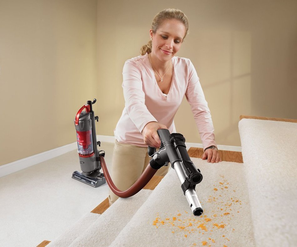 Dirt Devil Swerve Multi-Cyclonic Bagless Upright Vacuum, UD70150 N2