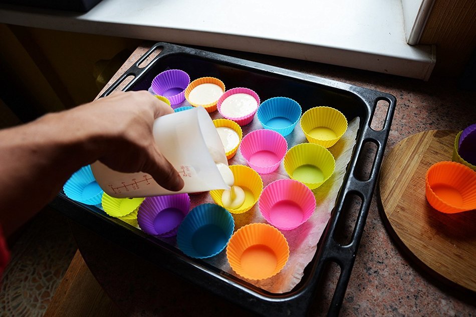 U Must Have - 24 Eco-friendly Silicone Cupcake Liners (Reusable, Non-Stick). Baking Cups, Molds for Muffins and... N7