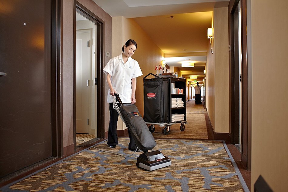 Rubbermaid Commercial 1868622 Executive Series Ultra-Lightweight Upright Vacuum Cleaner, 12-inch, Black N5