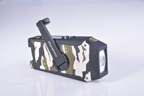 [Upgraded] iRonsnow IS-092 [2000mAh Power Bank+1W flashlight] Weather radio Solar Hand Crank AM/FM/WB NOAA Radio... N15