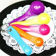 DUFUSTORE 5pcs Plastic Colorful Measuring Spoons Dipper Home Baking Cake Tools New N5