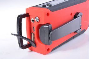 [Upgraded] iRonsnow IS-092 [2000mAh Power Bank+1W flashlight] Weather radio Solar Hand Crank AM/FM/WB NOAA Radio... N27