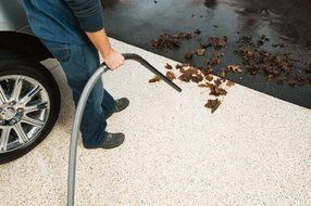 BISSELL Garage Pro Wet/Dry Vacuum Complete Wall-Mounting System, 18P03 - Corded N3
