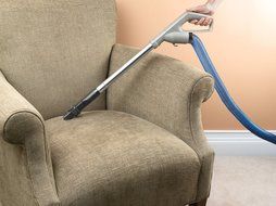 Hoover Vacuum Cleaner Sprint Quick Vac Bagless Lightweight Corded Upright UH20040 N5