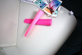 Xcellent Global (3 Pack) Silicone Ice Popsicle Maker / Mold Set Random Color M-HG014 N2