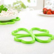 JIEPING Beautiful Plum Blossom Shape Style Insulation Mat Green N3