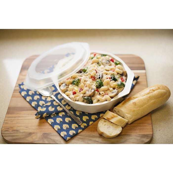 Nordic Ware Micowave 48-Ounce Round Casserole Dish with Cover N3