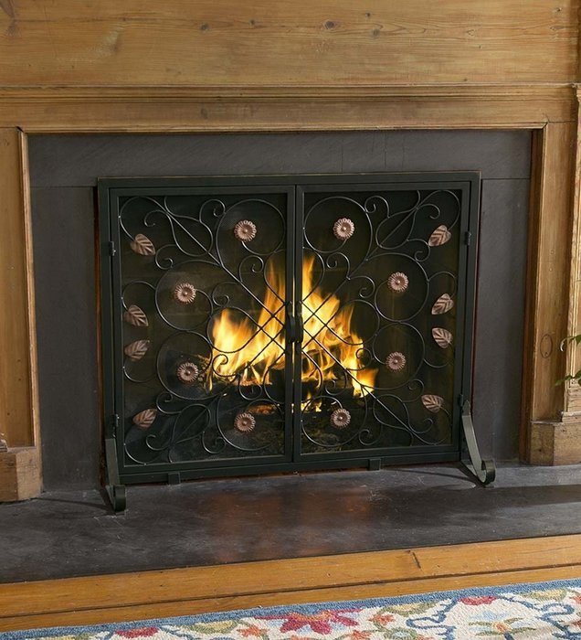 Plow & Hearth Large Lafayette Two-Door Fire Screen