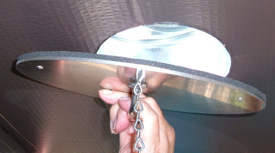 FLUE-ZEE Flue Cover (12" diameter fits flues up to 10" diameter) N6