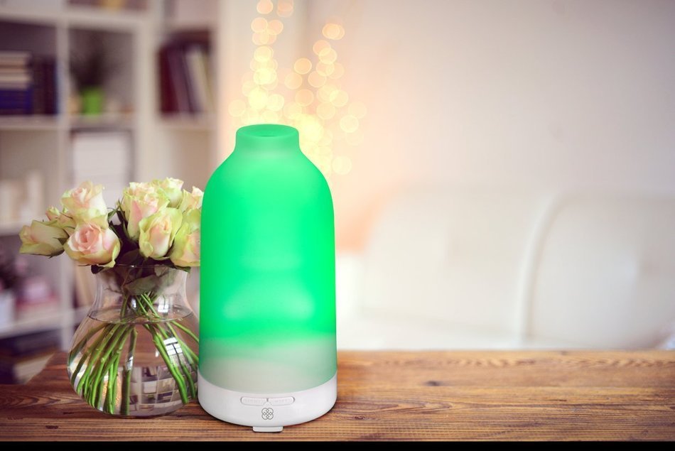 Essential Oil Diffuser Botella, Glass Aromatherapy Oils Humidifier and Mister Perfect Decor Gift for a Peaceful... N6