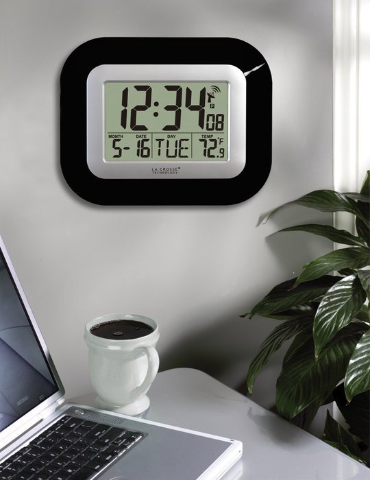 La Crosse Technology WT-8005U-S Atomic Digital Wall Clock with Indoor Temperature, Silver N5