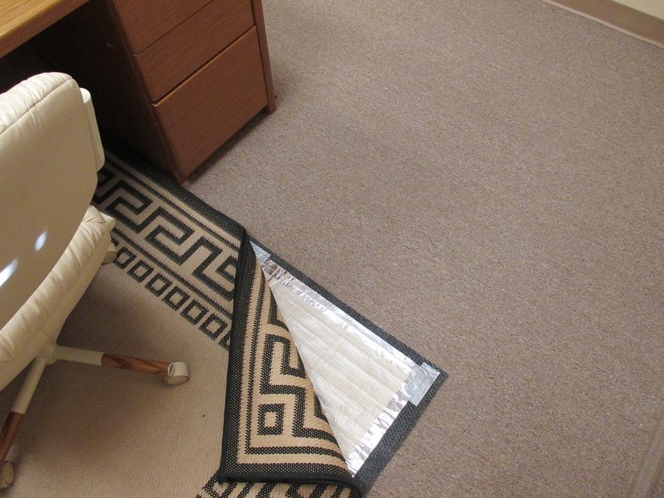RugbuddyTM 165w Under Rug Space Heater, 3' X 5' N2