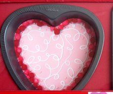 Wilton 2-Piece Valentine Cake Baking Pan Set