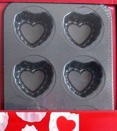 Wilton 2-Piece Valentine Cake Baking Pan Set N3