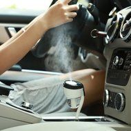 Car Oil Diffuser Humidifier, Ultrasonic wave Car Air Humidifier and Aromatherapy Essential Oil Diffuser Mister... N9