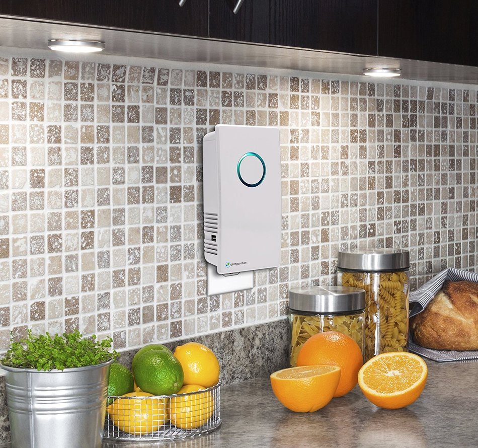 GermGuardian GG1100W Elite Pluggable UV Sanitizer and Odor Reducer, Crystal White N20