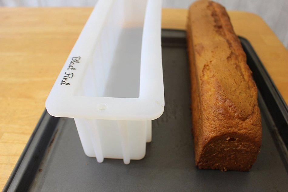 BLAST FIND TALL & SKINNY 12" SILICONE LOAF MOLD FOR CAKE OR SOAPMAKING N2