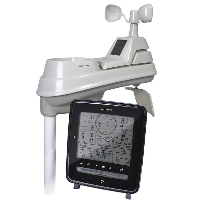 AcuRite 01525 Pro Weather Station with PC Connect, 5-in-1 Weather Sensor and My AcuRite Remote Monitoring App N2