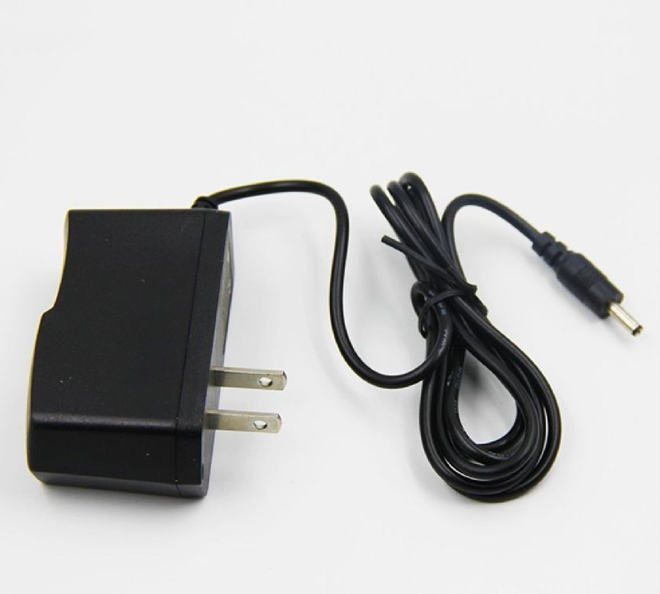 Portable Air Conditioner Table mini bladeless fan With Adapter Gift-Color Random (Black) N4