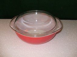 Vintage Pyrex (#024) Flamingo Pink Round Casserole Baking Dish Bowl (2 qt)