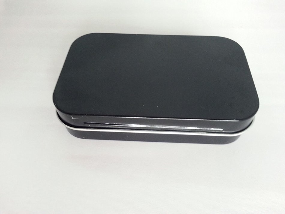 Silicone Wax Non Stick Vape Jar Set in Carry Tin, comes with 2 Jars & Stainless Steel Mini Tool N3