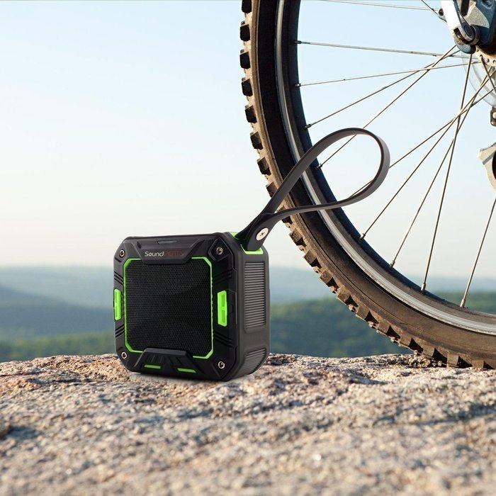 SoundPEATS P2 Wireless Waterproof Portable Bluetooth Speakers with Bult in Mic - Green N8