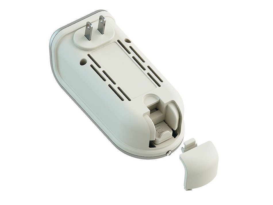 Bell &Howell Plug-in Ionizer with AC Oulet N4