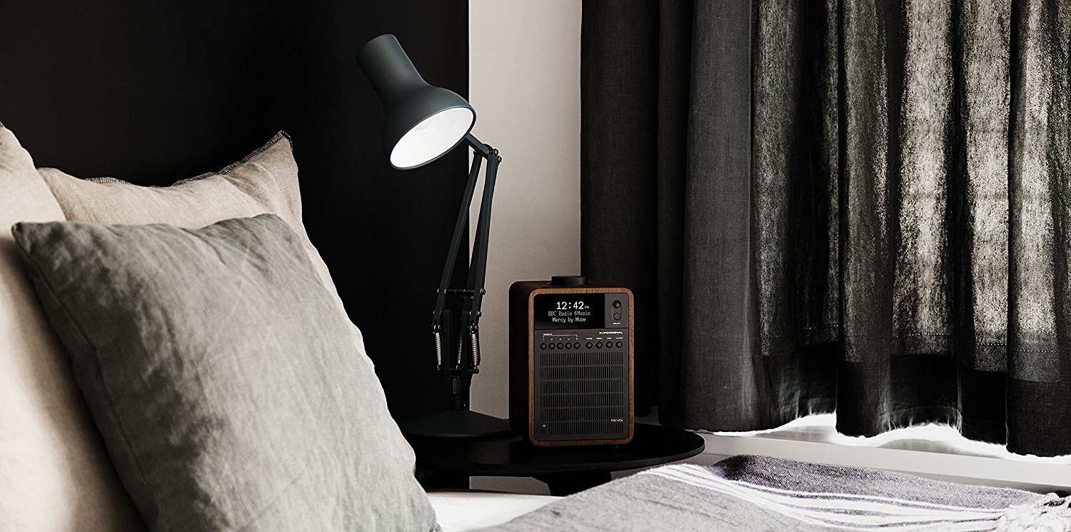 Revo Super Signal Deluxe DAB Table Radio with DAB/DAB+/FM Reception