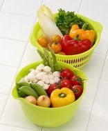 Inomata 6-Piece Coppo Colander and Mixing Bowl Set, 3-Color N5