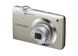Nikon Coolpix S3000 12.0MP Digital Camera with 4x Optical Vibration Reduction (VR) Zoom and 2.7-Inch LCD (Green) N5