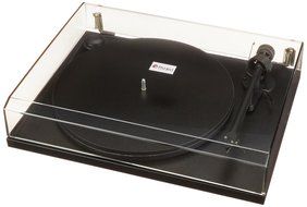 Pro-Ject Essentail II Turntable - Matte Red N10