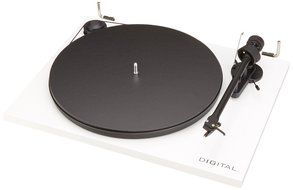 Pro-Ject Essentail II Turntable - Matte Red N13