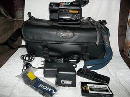 Sony Handycam CCD-TR67 16X Optical Zoom 64X Digital Zoom Video8 Camcorder NTSC