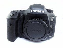 Canon EOS 7D Mark II Digital SLR Camera with 18-135mm IS STM Lens International Version (No warranty) N2