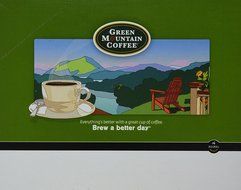 Green Mountain Coffee French Vanilla Decaf, Light Roast, K-Cup Portion Count for Keurig K-Cup Brewers, 24-Count N10