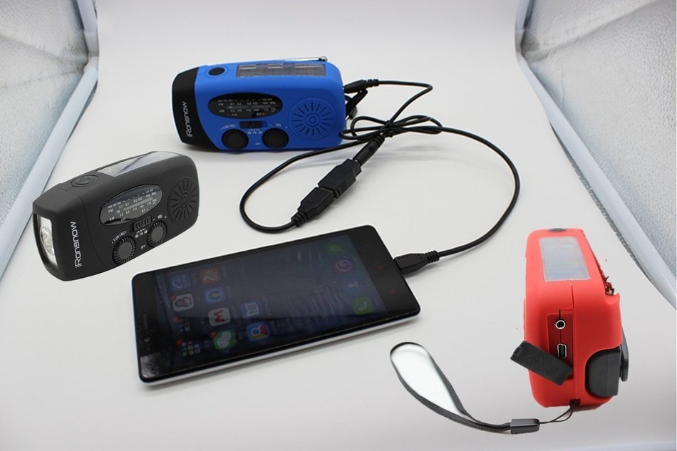 iRonsnow IS-088 Dynamo Emergency Solar Hand Crank Self Powered AM/FM/NOAA Weather Radio, LED Flashlight, Smart...