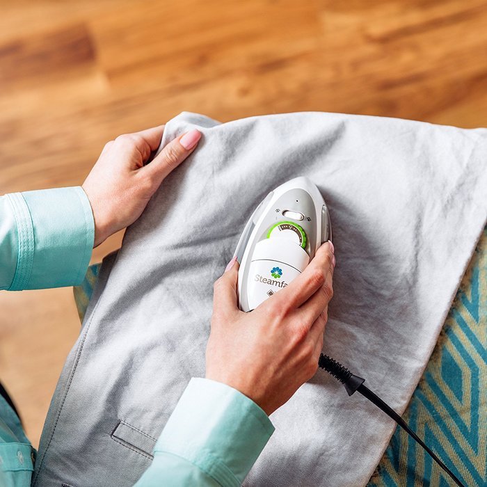 Steamfast SF-750 Travel Steam Iron N2