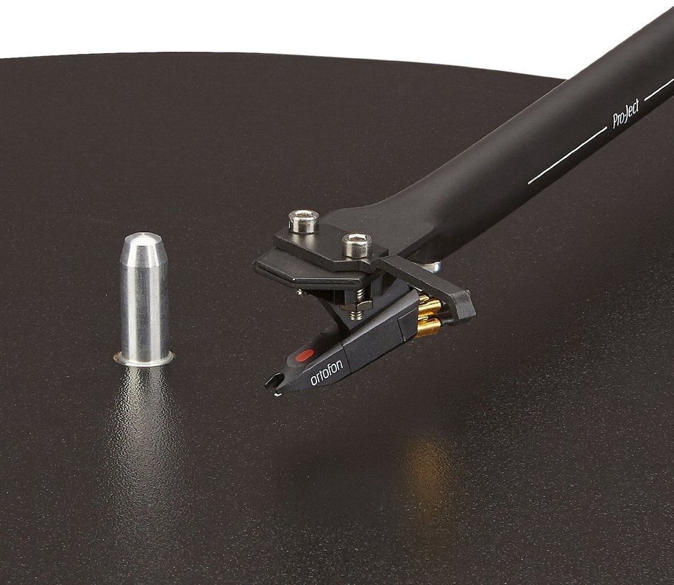 Pro-Ject Essentail II Turntable - Matte Red