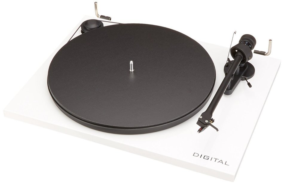 Pro-Ject Essentail II Turntable - Matte Red N13