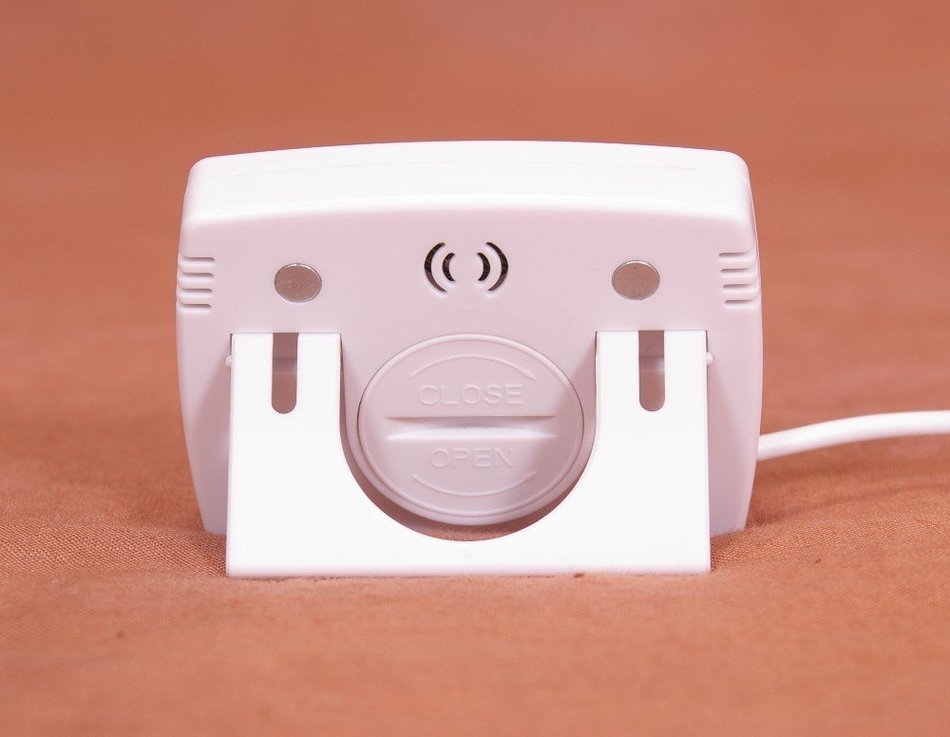 Digital Thermometer Hygrometer w Min/Max Memory & Remote Probe N4 free