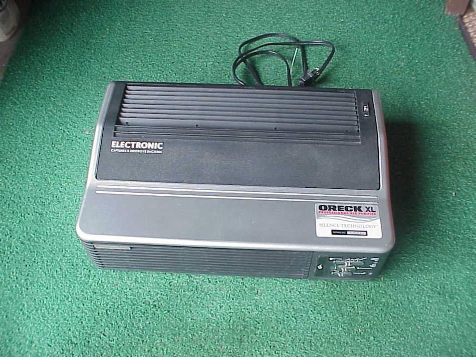Silver & Black Oreck Xl Professional Air Purifier Air8b Type 2 Ionizer
