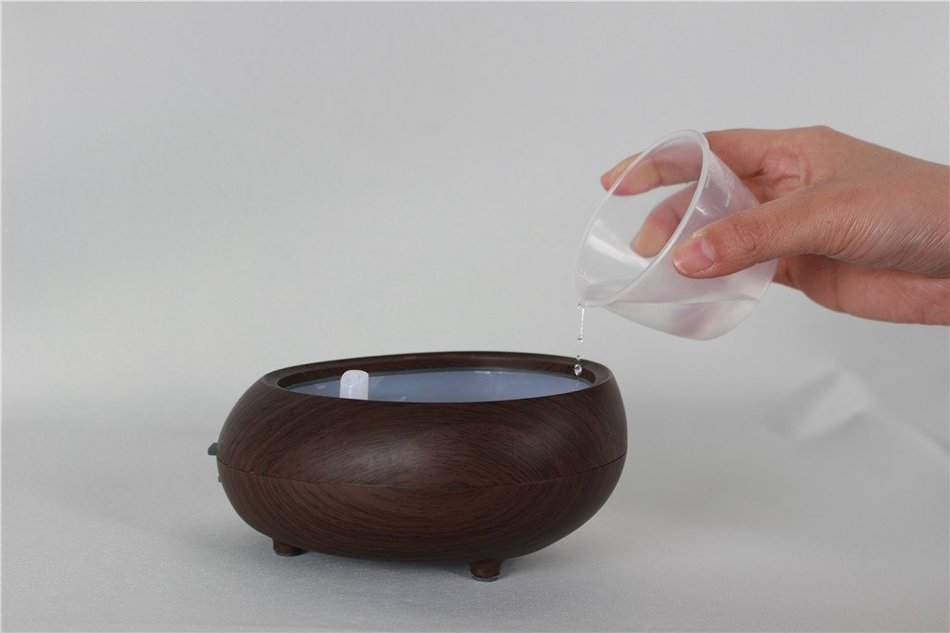 ATD 100ML Ultra Quiet 7 Color Ultrasonic Atomization Humidifier,Lack Water Automatic Power-off Household Humidifier... N8