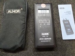 Alnor Model 530 Eco Series Handheld Micromanometer w/ bag and instructions