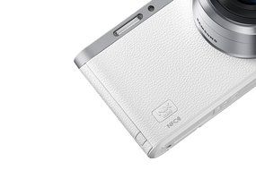 Samsung NX Mini 20.5MP CMOS Smart WiFi &amp; NFC Mirrorless Digital Camera with 9-27mm Lens and 3" Flip Up LCD Touch... N5